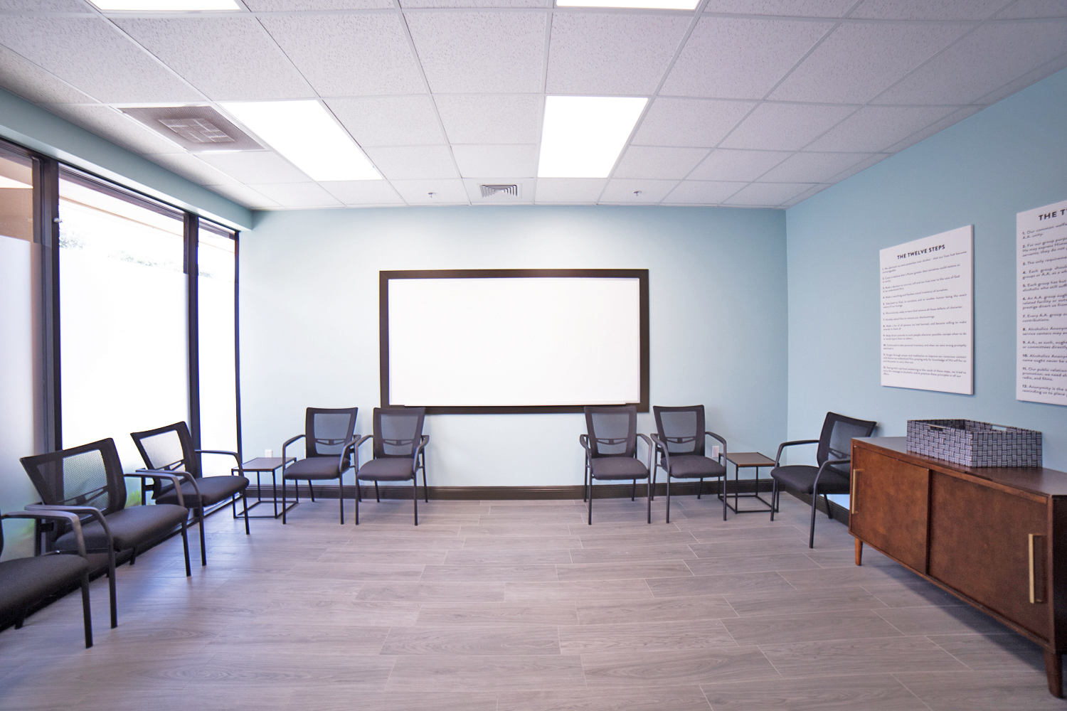 Can You Have Visitors in Rehab?